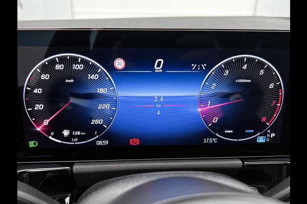 Mercedes-Benz GLA 180 Business Solution AMG | Trekhaak | MULTIBEAM LED | Nightpakket | Panoramaschuifdak | Smartphone Integratie | Keyless-Go comfortpakket | EASY PACK achterklep |