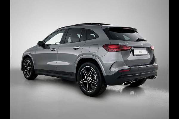 Mercedes-Benz GLA 180 Business Solution AMG | Trekhaak | MULTIBEAM LED | Nightpakket | Panoramaschuifdak | Smartphone Integratie | Keyless-Go comfortpakket | EASY PACK achterklep |