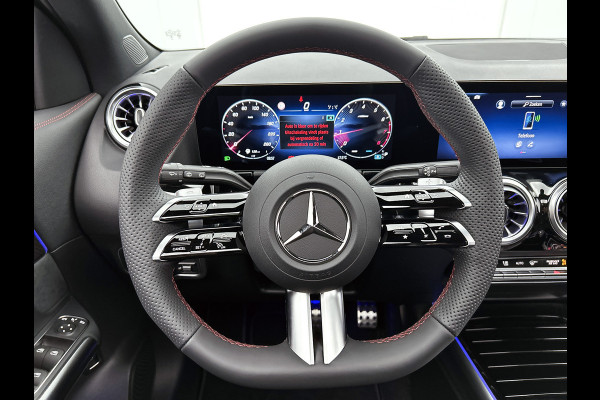 Mercedes-Benz GLA 180 Business Solution AMG | Trekhaak | MULTIBEAM LED | Nightpakket | Panoramaschuifdak | Smartphone Integratie | Keyless-Go comfortpakket | EASY PACK achterklep |