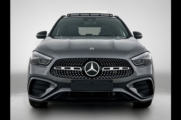 Mercedes-Benz GLA 180 Business Solution AMG | Trekhaak | MULTIBEAM LED | Nightpakket | Panoramaschuifdak | Smartphone Integratie | Keyless-Go comfortpakket | EASY PACK achterklep |
