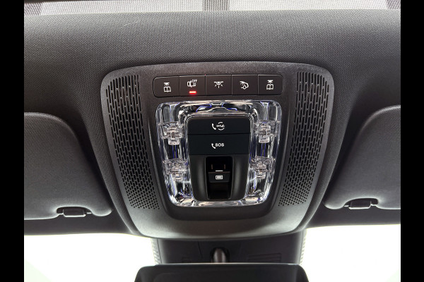 Mercedes-Benz GLA 180 Business Solution AMG | Trekhaak | MULTIBEAM LED | Nightpakket | Panoramaschuifdak | Smartphone Integratie | Keyless-Go comfortpakket | EASY PACK achterklep |