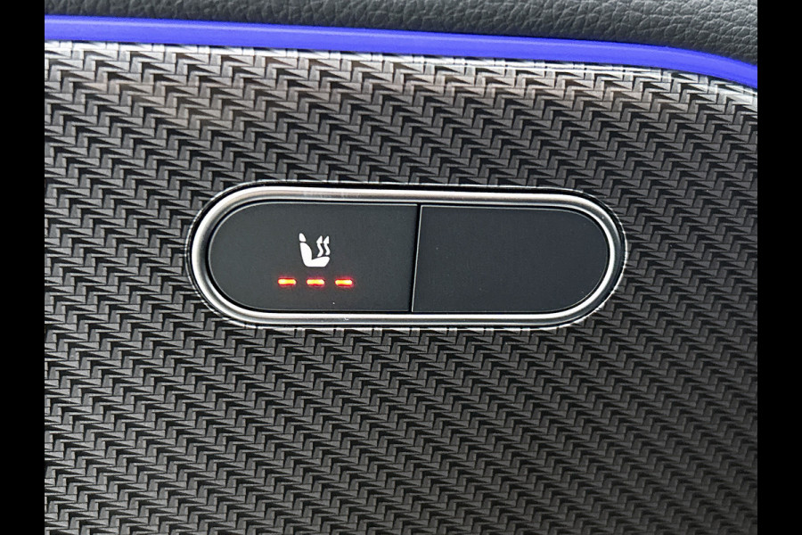 Mercedes-Benz GLA 180 Business Solution AMG | Trekhaak | MULTIBEAM LED | Nightpakket | Panoramaschuifdak | Smartphone Integratie | Keyless-Go comfortpakket | EASY PACK achterklep |