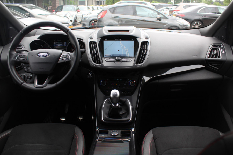 Ford Kuga 1.5 EcoBoost ST Line / Trekhaak / Camera / Leder&Alcantara / CarPlay / Keyless / B&O / 18'' / Navigatie / Dodehoek / DAB / Stoel+Stuurverwarming / Cruise Control