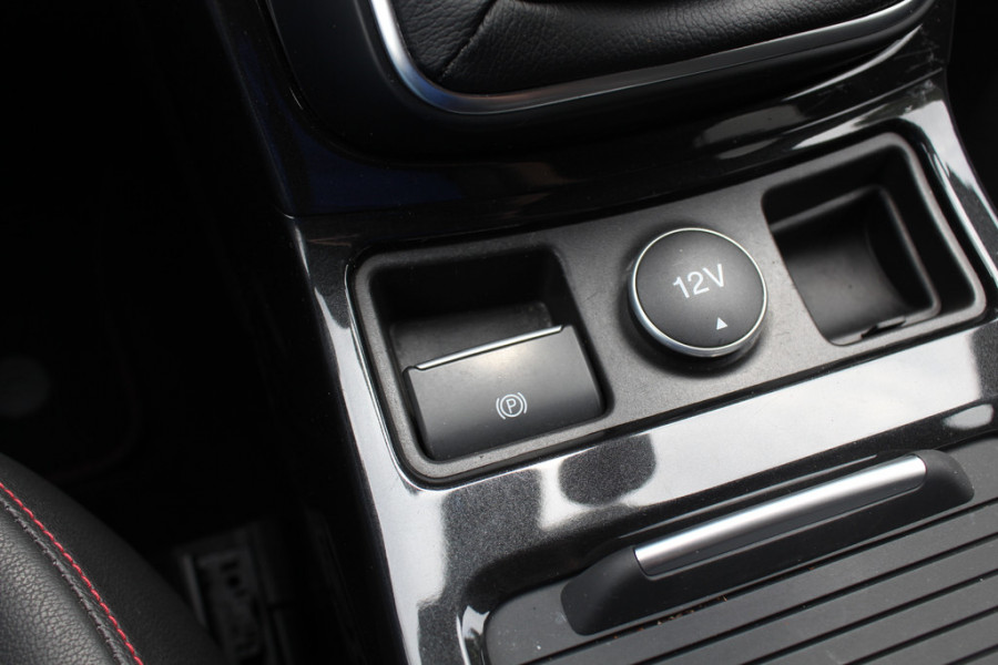 Ford Kuga 1.5 EcoBoost ST Line / Trekhaak / Camera / Leder&Alcantara / CarPlay / Keyless / B&O / 18'' / Navigatie / Dodehoek / DAB / Stoel+Stuurverwarming / Cruise Control