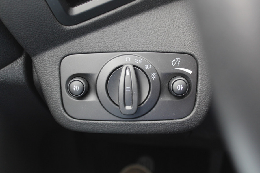 Ford Kuga 1.5 EcoBoost ST Line / Trekhaak / Camera / Leder&Alcantara / CarPlay / Keyless / B&O / 18'' / Navigatie / Dodehoek / DAB / Stoel+Stuurverwarming / Cruise Control