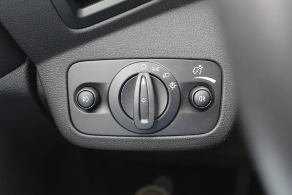 Ford Kuga 1.5 EcoBoost ST Line / Trekhaak / Camera / Leder&Alcantara / CarPlay / Keyless / B&O / 18'' / Navigatie / Dodehoek / DAB / Stoel+Stuurverwarming / Cruise Control