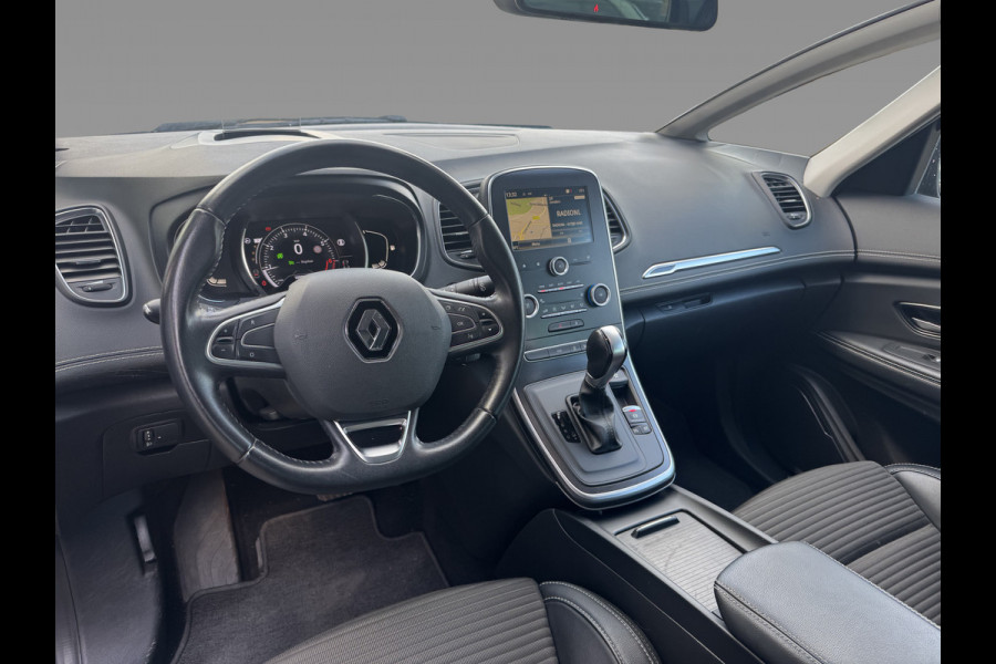 Renault Scénic 1.3 TCe Intens / Camera / Head-up / Navigatie / Half leder / 20'' / Dodehoek / DAB / Cruise Control