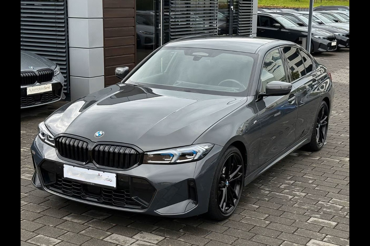 BMW 3-serie 320d xDrive M-SPORT ** LED, NAVI+, HALF-LEDER, HuD, ACC, 19-inch LMV, DRAVIT GRAU ** 1e EIG - UNFALLFREI - BMW GAR ** ** INFORMEER OOK NAAR ONZE AANTREKKELIJKE FINANCIAL-LEASE TARIEVEN **