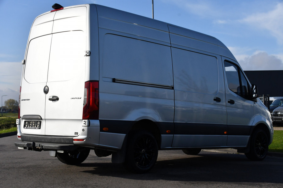 Mercedes-Benz Sprinter 319 V6 3.0 CDI L2H2 AMG Edition 360 Camera, Cruise, Carplay, 10,5'' Mbux, LED, Stoelverwarming, Standkachel, Automaat, Trekhaak, Uniek!
