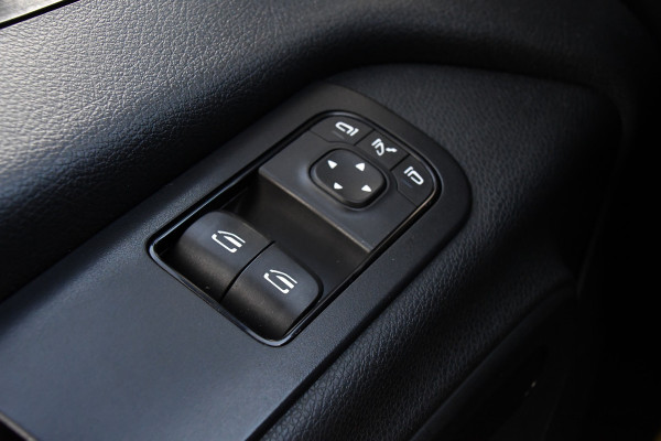 Mercedes-Benz Sprinter 319 V6 3.0 CDI L2H2 AMG Edition 360 Camera, Cruise, Carplay, 10,5'' Mbux, LED, Stoelverwarming, Standkachel, Automaat, Trekhaak, Uniek!