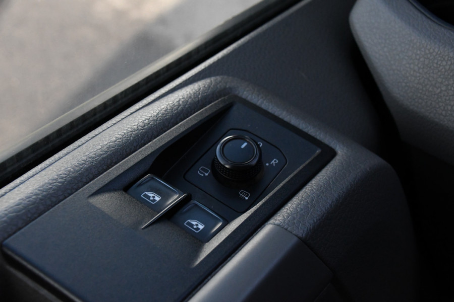 MAN TGE 35 2.0 L3H3 4x4 DC PB Edition Adaptieve Cruise, Camera, Carplay, 177pk. LED, Clima, Stoelverwarming, Trekhaak, Uniek!