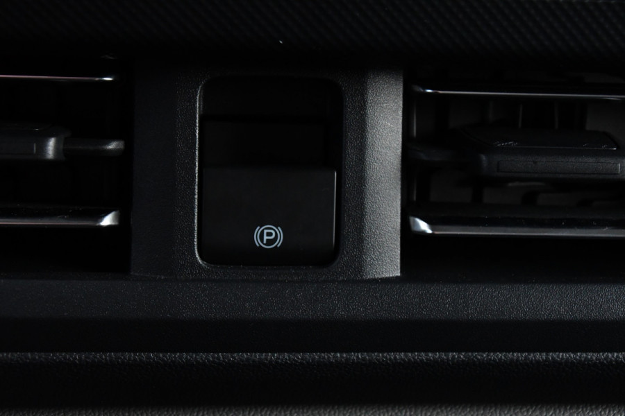 Ford E-Transit Cust. 340 L2H1 Limited 65 kWh DEMO, Virtual, Adaptieve Cruise, Camera, Carplay, Stoelverwarming, LED, 218pk, NAVI, Uniek!