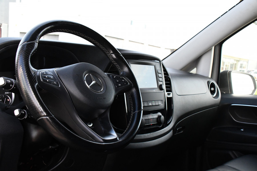 Mercedes-Benz Vito 119 CDI L2 AMG Edition Adaptieve Cruise, Camera, Carplay, LED, Stoelverwarming, Leder, Trekhaak, Multimedia, Uniek!