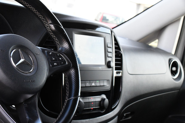 Mercedes-Benz Vito 119 CDI L2 AMG Edition Adaptieve Cruise, Camera, Carplay, LED, Stoelverwarming, Leder, Trekhaak, Multimedia, Uniek!
