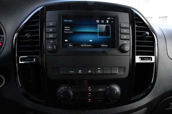 Mercedes-Benz Vito 119 CDI L2 AMG Edition Adaptieve Cruise, Camera, Carplay, LED, Stoelverwarming, Leder, Trekhaak, Multimedia, Uniek!
