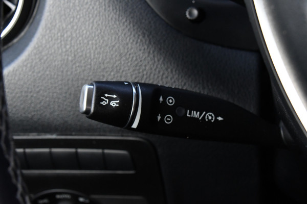 Mercedes-Benz Vito 119 CDI L2 AMG Edition Adaptieve Cruise, Camera, Carplay, LED, Stoelverwarming, Leder, Trekhaak, Multimedia, Uniek!