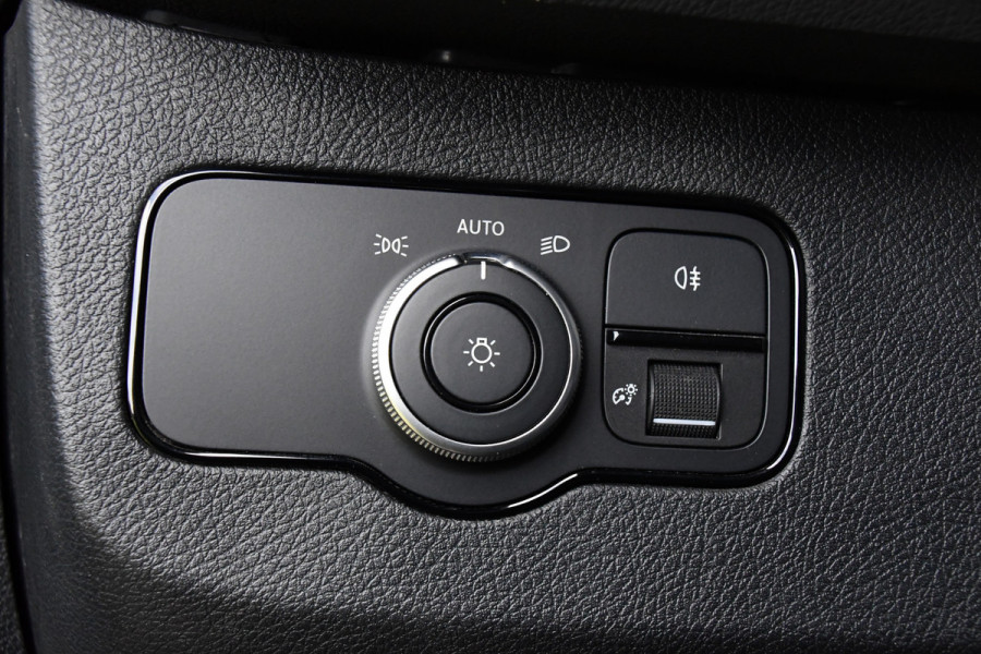 Mercedes-Benz Sprinter 317 1.9 CDI L3H2 RWD Black Edition Adaptieve Cruise, Camera, Carplay, 10,5'' Mbux, LED, Leder, Stoelverwarming, Dodehoek, NAVI, Uniek!
