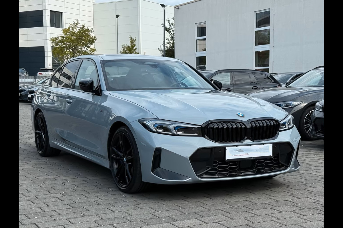 BMW 3-serie 320d xDrive M-SPORT ** LASER, NAVI+, LEDER, HuD, ACC, SCHUIF/KANTEL, 19-inch LMV, H&K ** 1e EIG - UNFALLFREI - BMW GAR ** ** INFORMEER OOK NAAR ONZE AANTREKKELIJKE FINANCIAL-LEASE TARIEVEN **