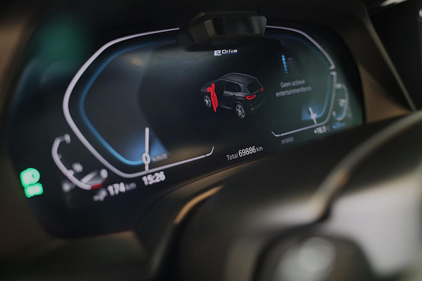 BMW X5 XDrive45e M Sportpakket / Acc / Head Up / HK / Lane Assist / Dode Hoek / Leder / Open Pano / Luchtvering / Laser / 22