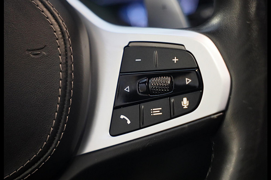 BMW X5 XDrive45e M Sportpakket / Acc / Head Up / HK / Lane Assist / Dode Hoek / Leder / Open Pano / Luchtvering / Laser / 22