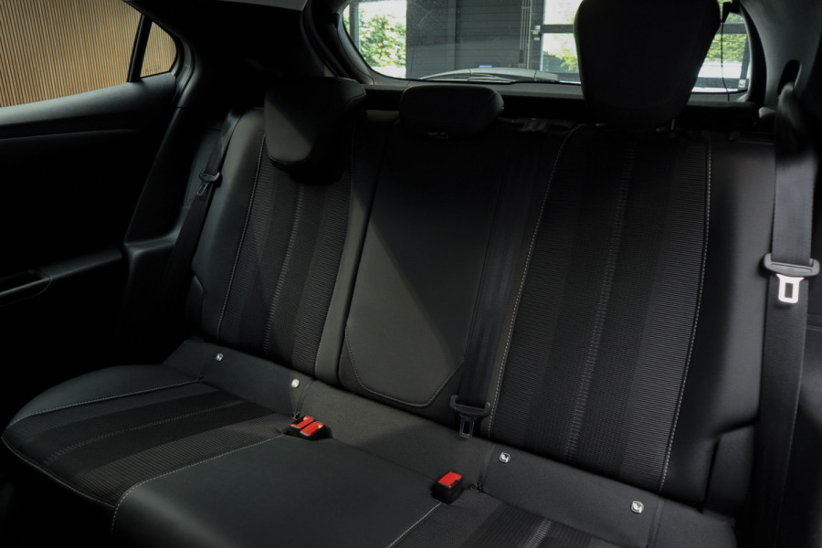 Opel Mokka 1.2 T Leer Navi Camera PDC Climate C. Stoelverwarming LM velgen Carplay Stoelverwarming Parkeerpilootsysteem achter BTW auto