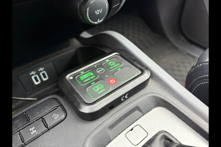 Ford Ranger 3.2 TDCi Supercab - 5 persoons - Zeer mooi - Led