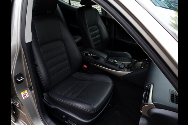 Lexus IS 300h Hybrid Business Line | Safety Pack | Leder | Stoelverwarmin