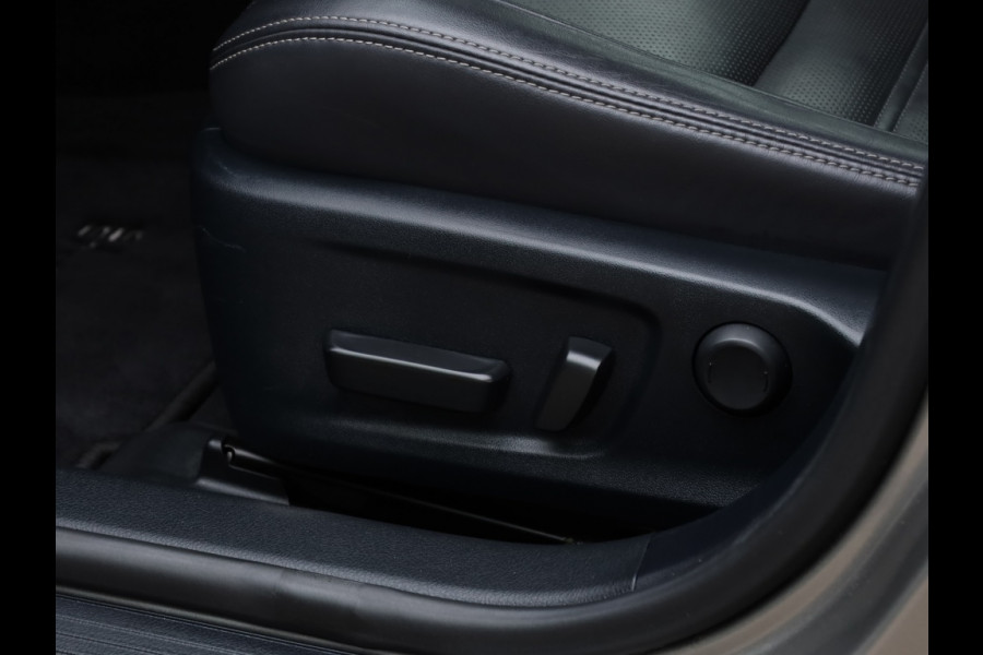 Lexus IS 300h Hybrid Business Line | Safety Pack | Leder | Stoelverwarmin