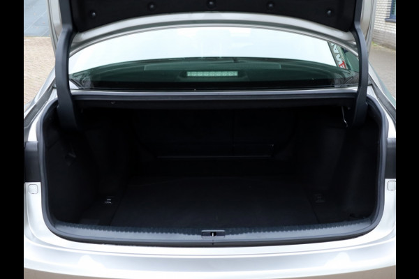 Lexus IS 300h Hybrid Business Line | Safety Pack | Leder | Stoelverwarmin
