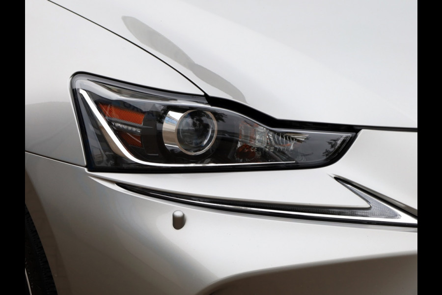Lexus IS 300h Hybrid Business Line | Safety Pack | Leder | Stoelverwarmin