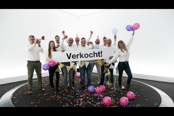 Renault Master T35 2.3 dCi 135 L2H2 Comfort Renault Master T33 2.3 dCi 135 L2H2 Comfort | Direct Leverbaar | Navigatie | Parkeersensoren | Airco | Cruise Control