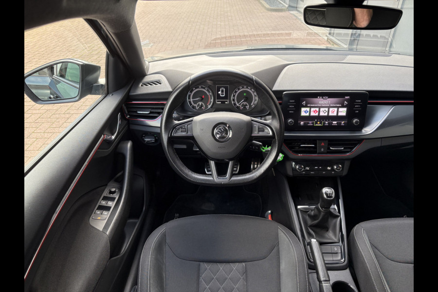Škoda SCALA 1.0 TSi Sport Business CLIMA/CRUISE/CARPLAY/DAB/PDC/18INCH/TREKHAAK