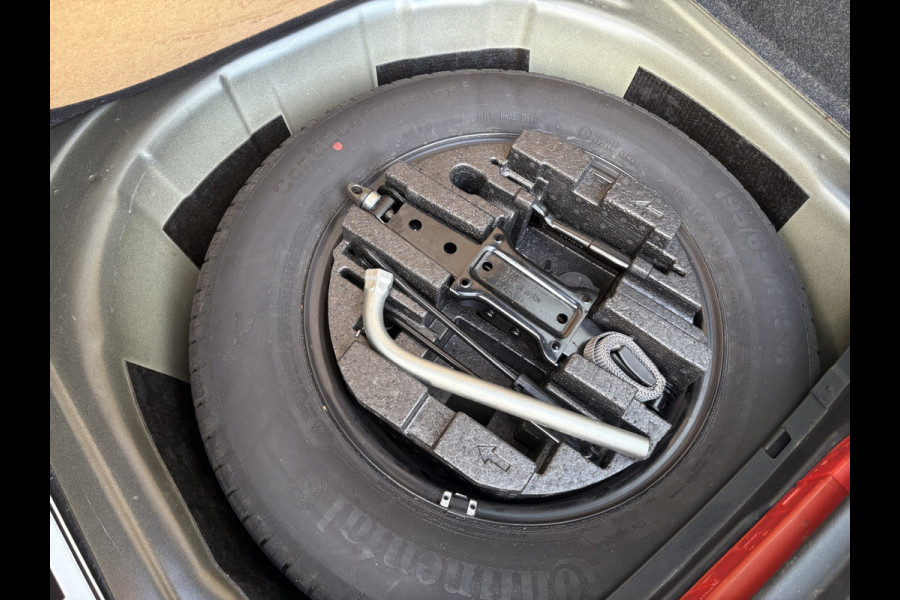 Škoda SCALA 1.0 TSi Sport Business CLIMA/CRUISE/CARPLAY/DAB/PDC/18INCH/TREKHAAK