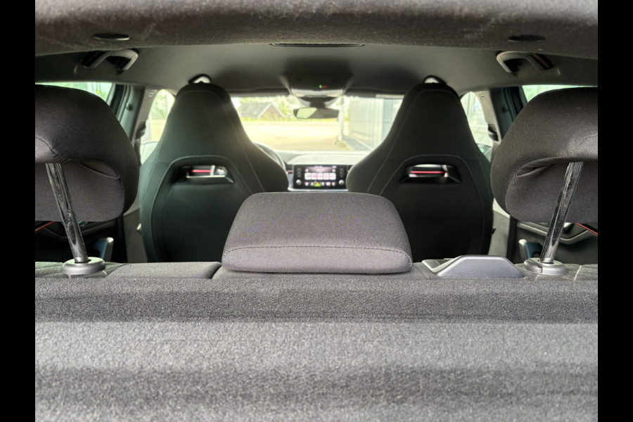 Škoda SCALA 1.0 TSi Sport Business CLIMA/CRUISE/CARPLAY/DAB/PDC/18INCH/TREKHAAK