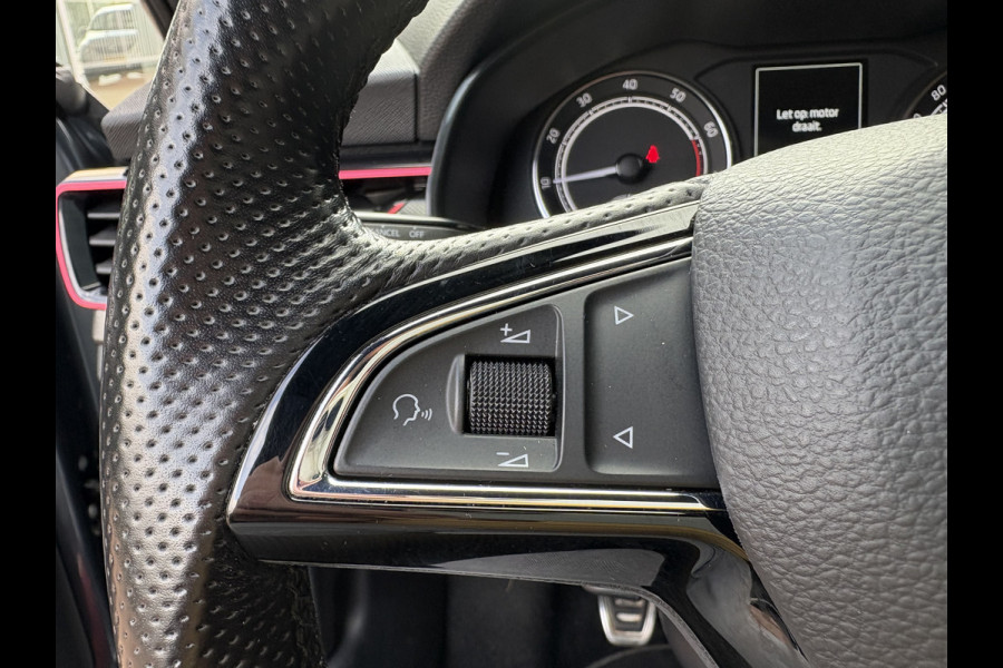 Škoda SCALA 1.0 TSi Sport Business CLIMA/CRUISE/CARPLAY/DAB/PDC/18INCH/TREKHAAK