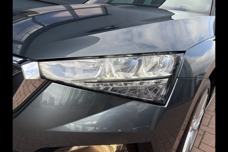 Škoda SCALA 1.0 TSi Sport Business CLIMA/CRUISE/CARPLAY/DAB/PDC/18INCH/TREKHAAK