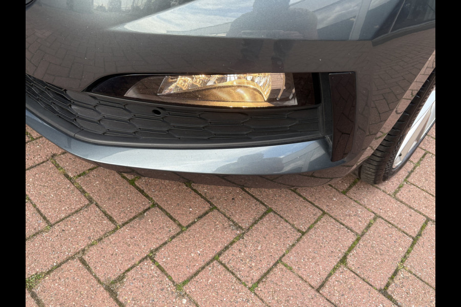 Škoda SCALA 1.0 TSi Sport Business CLIMA/CRUISE/CARPLAY/DAB/PDC/18INCH/TREKHAAK