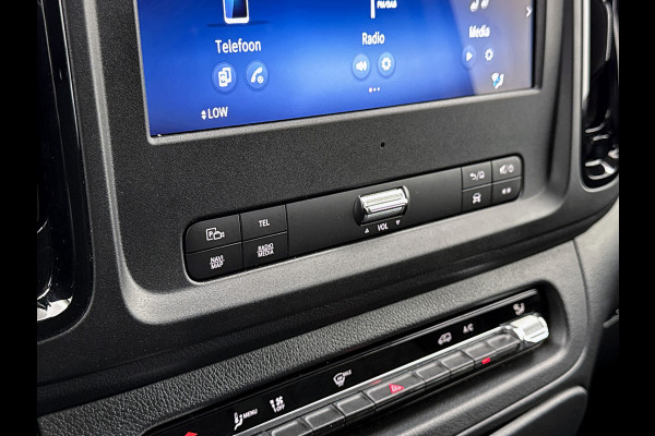 Mercedes-Benz Vito 116 CDI L2 Pro Led voor + achter Parkeerpakket Achterklep Trekhaak Achteruitrijcamera Apple Carplay/Android Auto Betimmering Cru