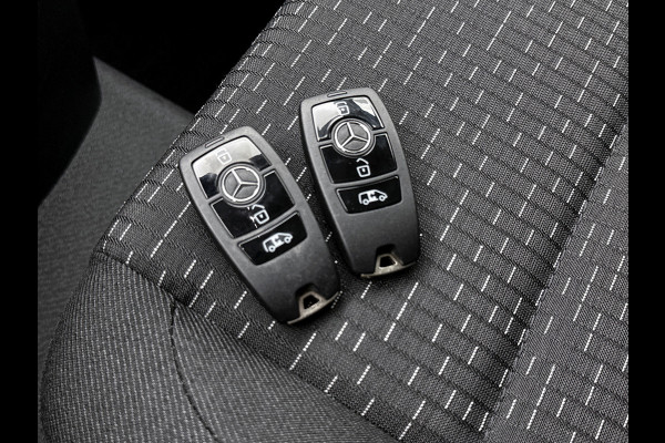 Mercedes-Benz Vito 116 CDI L2 Pro Led voor + achter Parkeerpakket Achterklep Trekhaak Achteruitrijcamera Apple Carplay/Android Auto Betimmering Cru