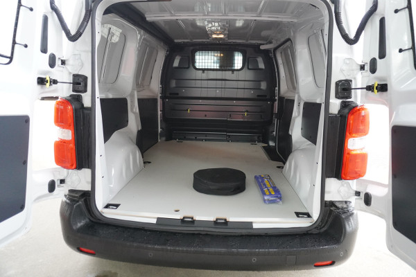 Peugeot e-Expert EV L2 75 kWh Elektrisch Automaat nr. V216 | Airco | Cruise | Navi | Camera