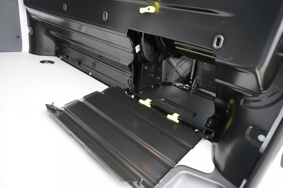 Peugeot e-Expert EV L2 75 kWh Elektrisch Automaat nr. V216 | Airco | Cruise | Navi | Camera