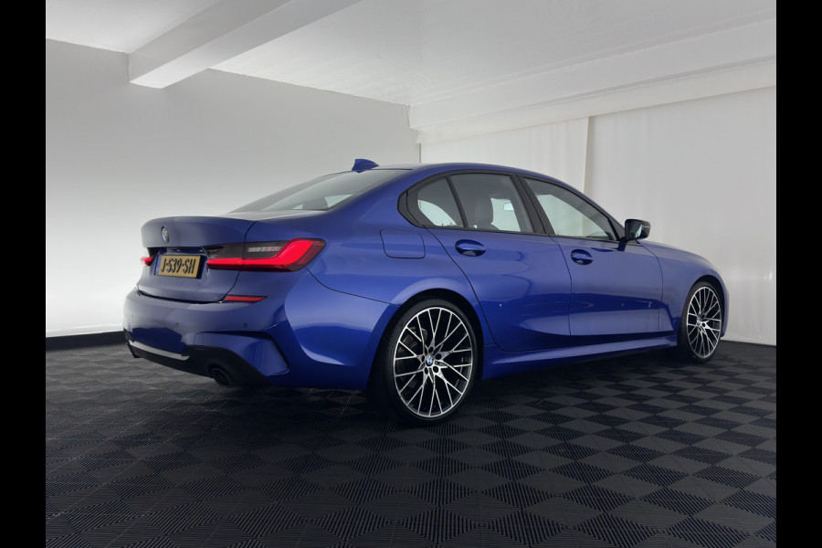 BMW 3-serie 320i M-Sportpack High Executive (INCL-BTW) *LEATHER-ALCANTARA | FULL-LED | DIGI-COCKPIT | HEATED-SPORTSEATS | BLIND-SPOT | HIFI-SOUND | KEYLESS | NAVI-FULLMAP | ECC | PDC | CRUISE | AMBIENT-LIGHT | SHIFT-PADDLES | 20''ALU*