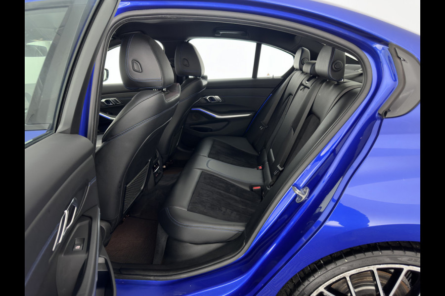 BMW 3-serie 320i M-Sportpack High Executive (INCL-BTW) *LEATHER-ALCANTARA | FULL-LED | DIGI-COCKPIT | HEATED-SPORTSEATS | BLIND-SPOT | HIFI-SOUND | KEYLESS | NAVI-FULLMAP | ECC | PDC | CRUISE | AMBIENT-LIGHT | SHIFT-PADDLES | 20''ALU*