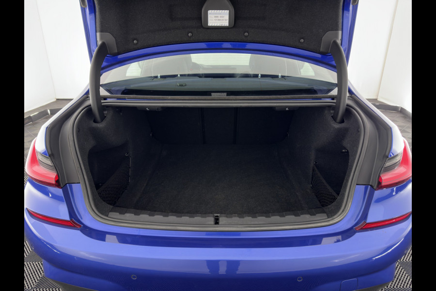 BMW 3-serie 320i M-Sportpack High Executive (INCL-BTW) *LEATHER-ALCANTARA | FULL-LED | DIGI-COCKPIT | HEATED-SPORTSEATS | BLIND-SPOT | HIFI-SOUND | KEYLESS | NAVI-FULLMAP | ECC | PDC | CRUISE | AMBIENT-LIGHT | SHIFT-PADDLES | 20''ALU*