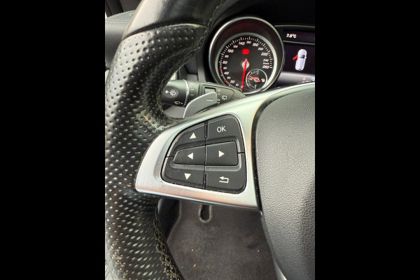 Mercedes-Benz CLA-Klasse Shooting Brake 200 d AMG Line - Panoramadak