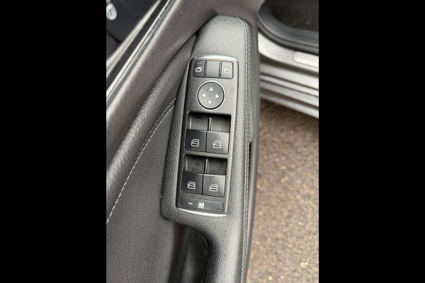 Mercedes-Benz CLA-Klasse Shooting Brake 200 d AMG Line - Panoramadak