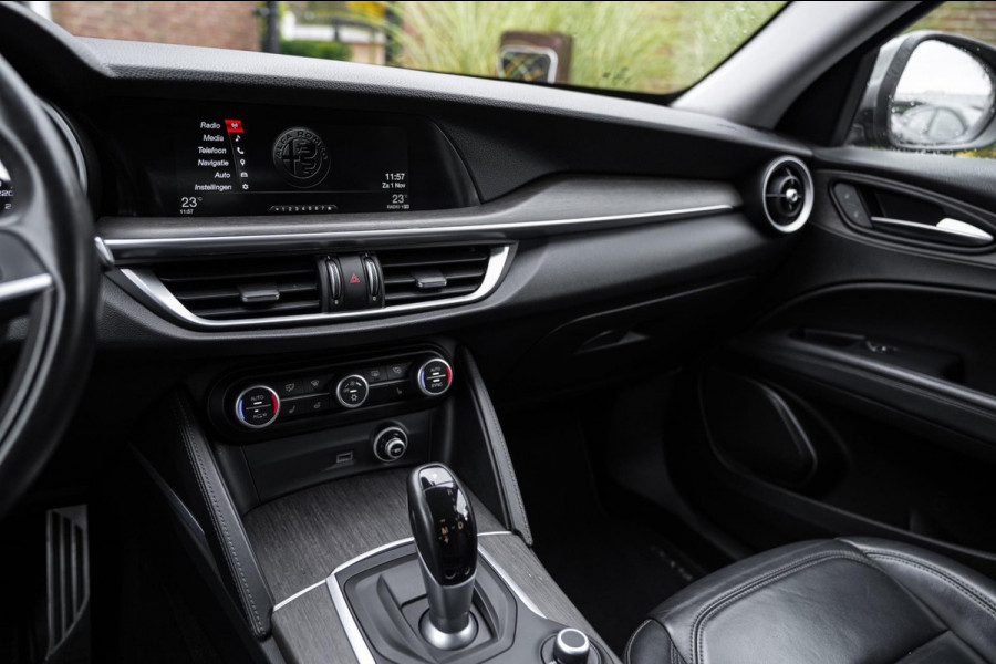 Alfa Romeo Stelvio 2.0 T AWD Super First Edition 280 PK Leder Camera Keyless Stoel/Stuurverw. Elek Klep 20''