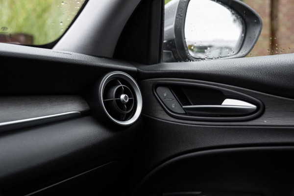 Alfa Romeo Stelvio 2.0 T AWD Super First Edition 280 PK Leder Camera Keyless Stoel/Stuurverw. Elek Klep 20''