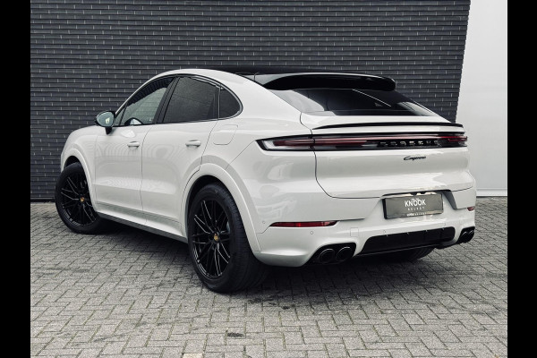 Porsche Cayenne Coupé 3.0 E-Hybrid / Fabrieksgarantie / Matrix Koplampen / 4 Wielbesturing / Chrono Pakket / Leder / Adaptieve Cruise Control / 21 Inch / Trekhaak / Bose / Stoelverwarming voor+achter / Panoramadak / Luchtvering