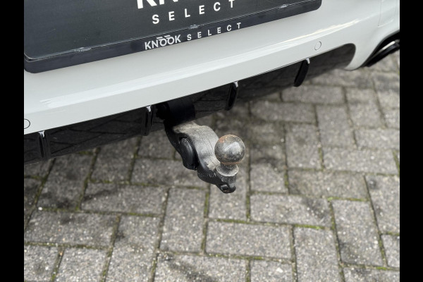 Porsche Cayenne Coupé 3.0 E-Hybrid / Fabrieksgarantie / Matrix Koplampen / 4 Wielbesturing / Chrono Pakket / Leder / Adaptieve Cruise Control / 21 Inch / Trekhaak / Bose / Stoelverwarming voor+achter / Panoramadak / Luchtvering